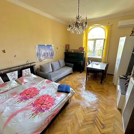 Karson Guest House And Tours Erivan Dış mekan fotoğraf